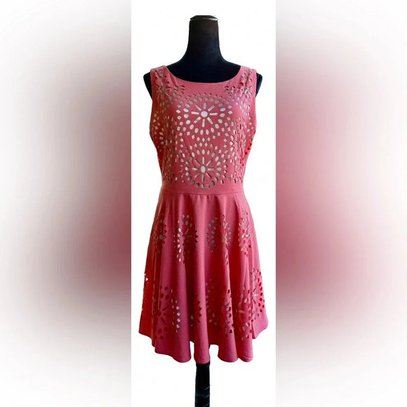 Aryeh coral laxer cut out eyelet swing dress sz L #005 - Picture 2 of 4